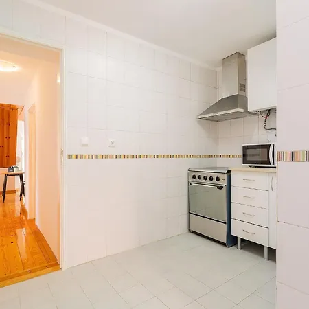 Apartment River View 1bdr In Alfama Close To Tram Lisbon