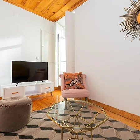 Apartment River View 1bdr In Alfama Close To Tram Lisbon