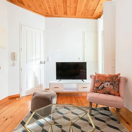 River View 1bdr In Alfama Close To Tram Apartment Lisbon