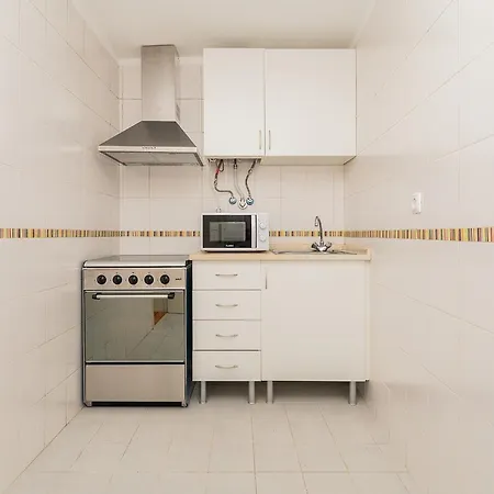 River View 1bdr In Alfama Close To Tram Lisbon