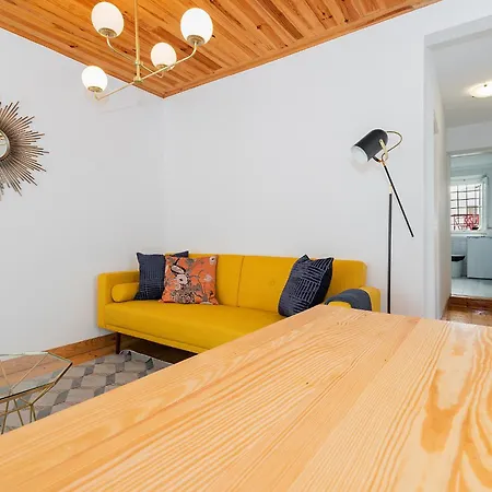 아파트 River View 1bdr In Alfama Close To Tram 리스본